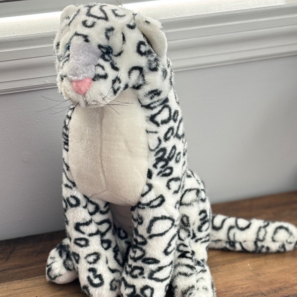 VINTAGE Fable Toy Corp 1996 Large 16” SNOW LEOPARD Sitting Cat Plush Animal Toy